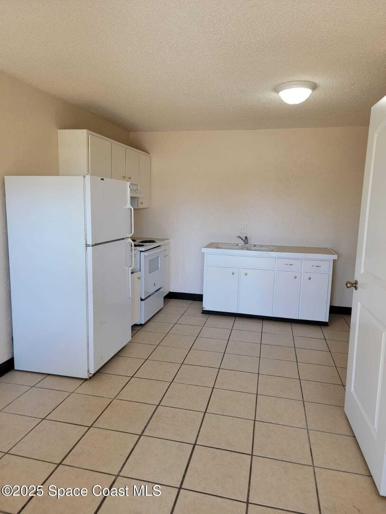 2205 Knox Mcrae Drive - Photo 2