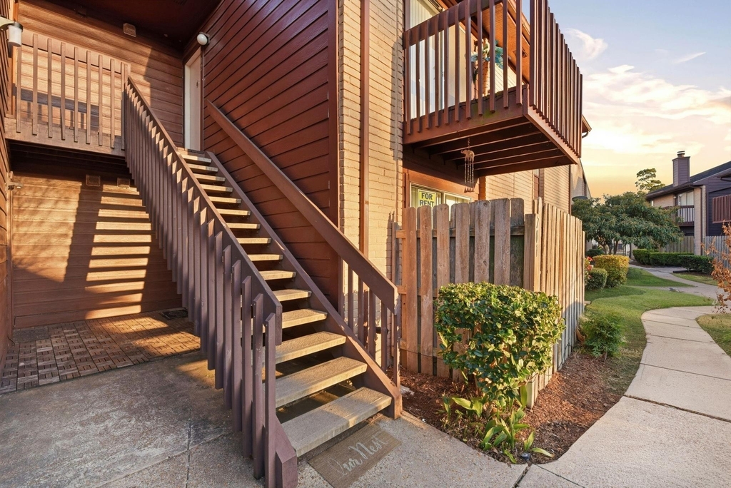12905 Woodforest Boulevard - Photo 3