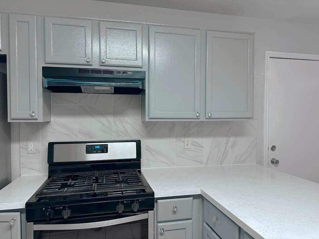 15522 Baxter Avenue - Photo 7