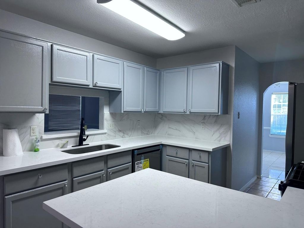 15522 Baxter Avenue - Photo 5