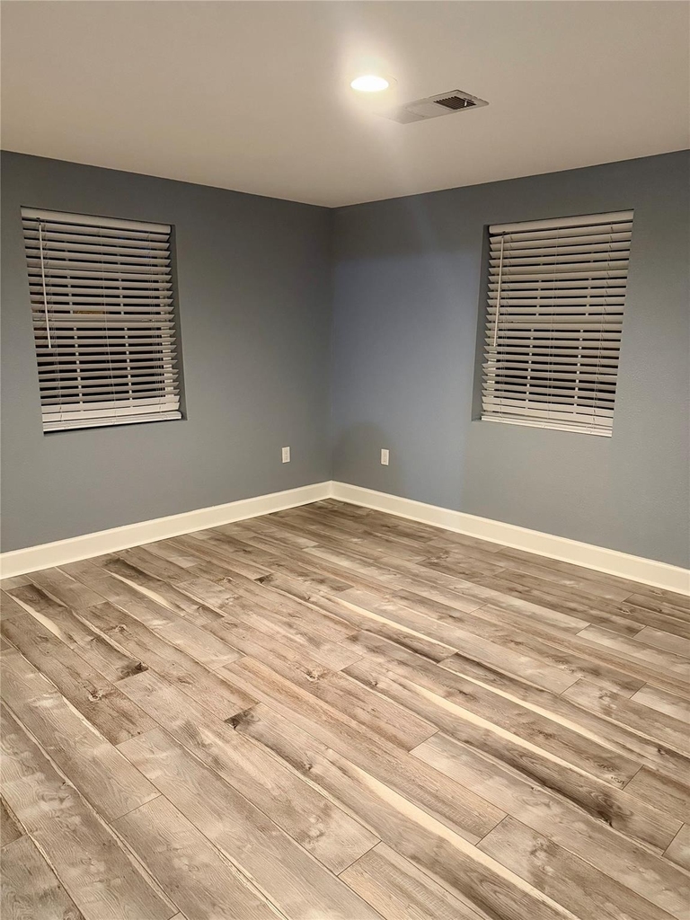 2322 Central Street - Photo 11