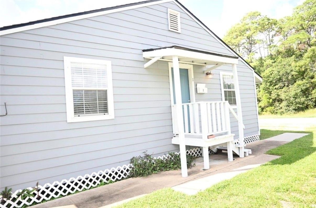 2322 Central Street - Photo 0