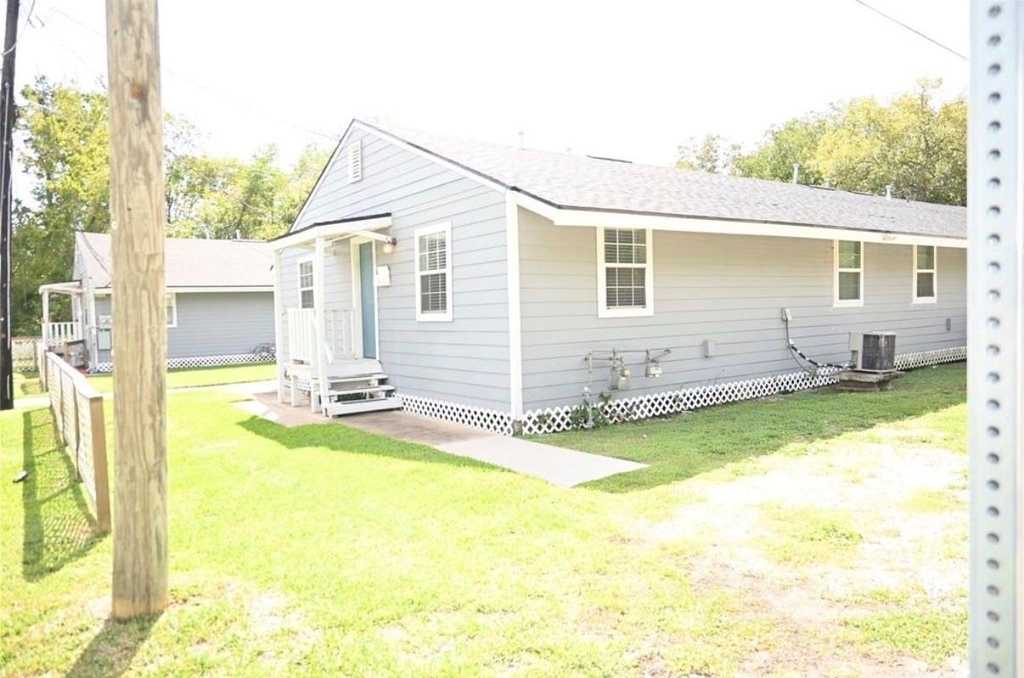 2322 Central Street - Photo 1