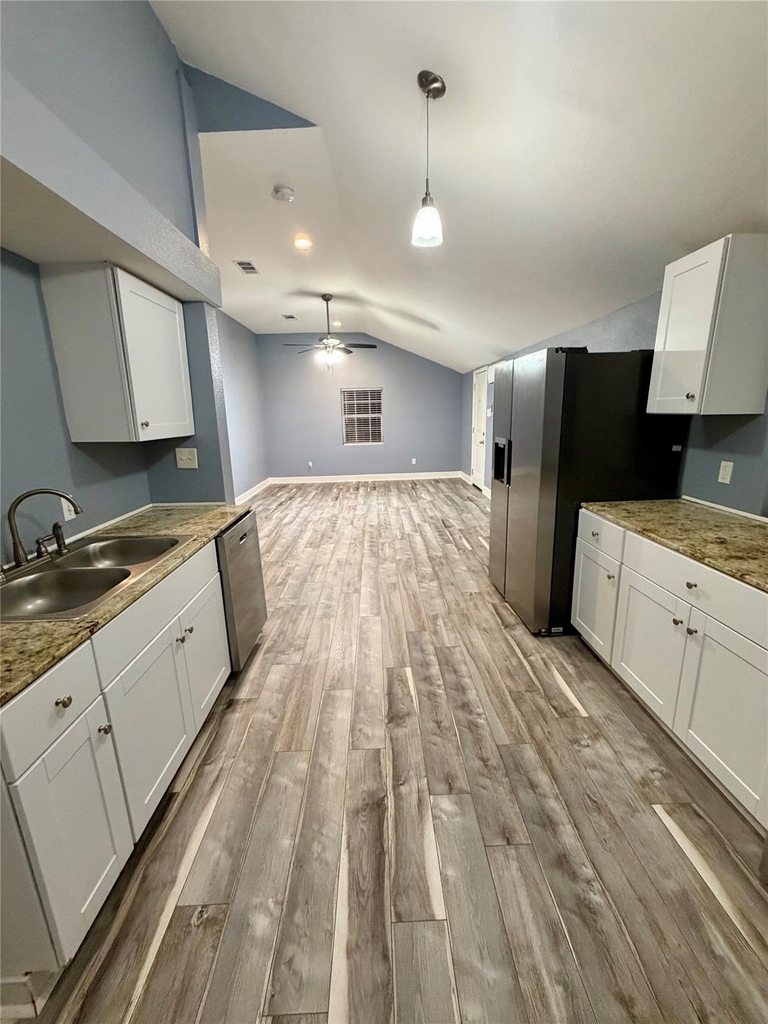 2322 Central Street - Photo 4