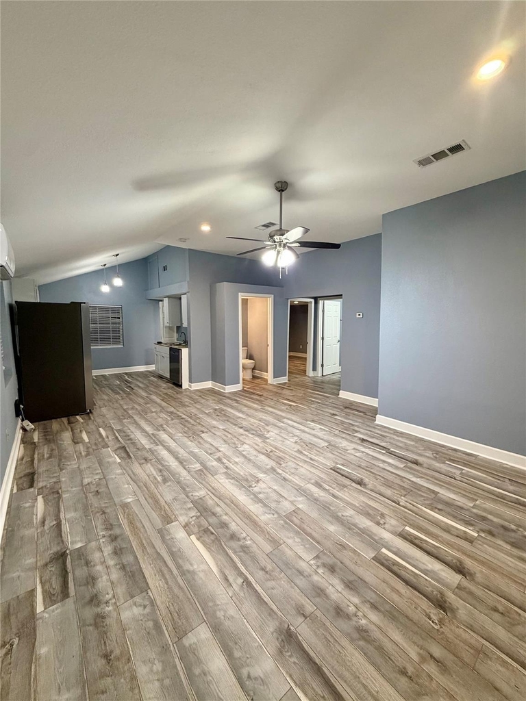 2322 Central Street - Photo 5