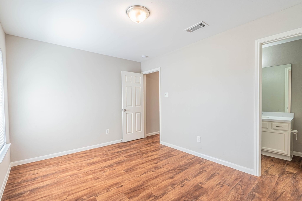 10061 Sharpton Drive - Photo 9