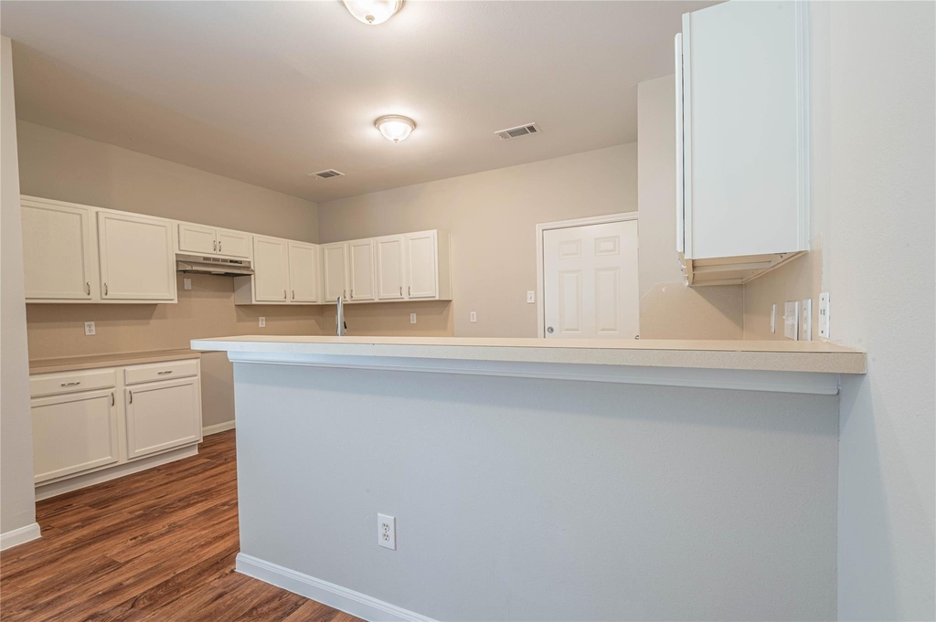10061 Sharpton Drive - Photo 5