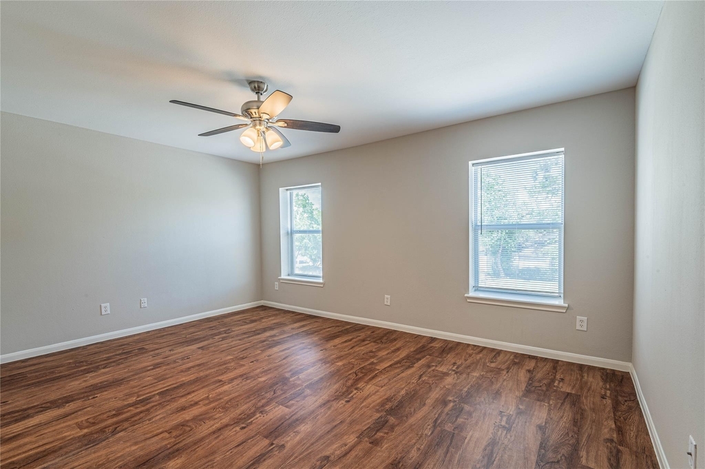 10061 Sharpton Drive - Photo 6