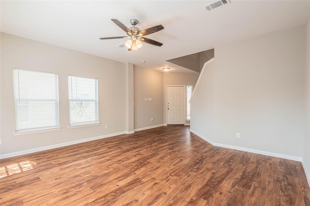 10061 Sharpton Drive - Photo 2