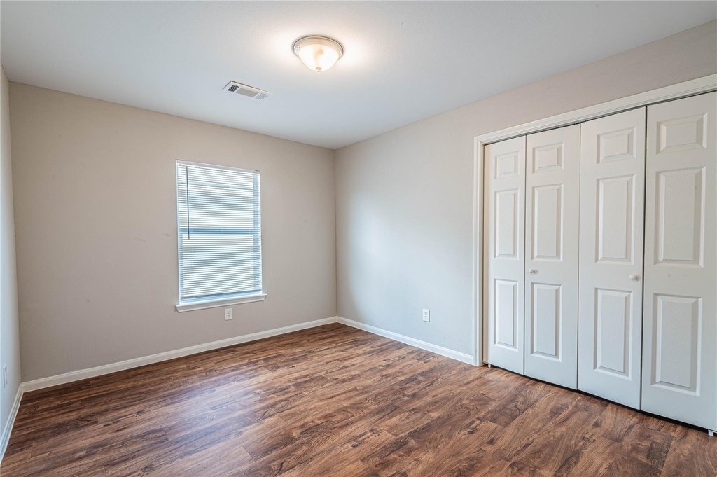 10061 Sharpton Drive - Photo 12
