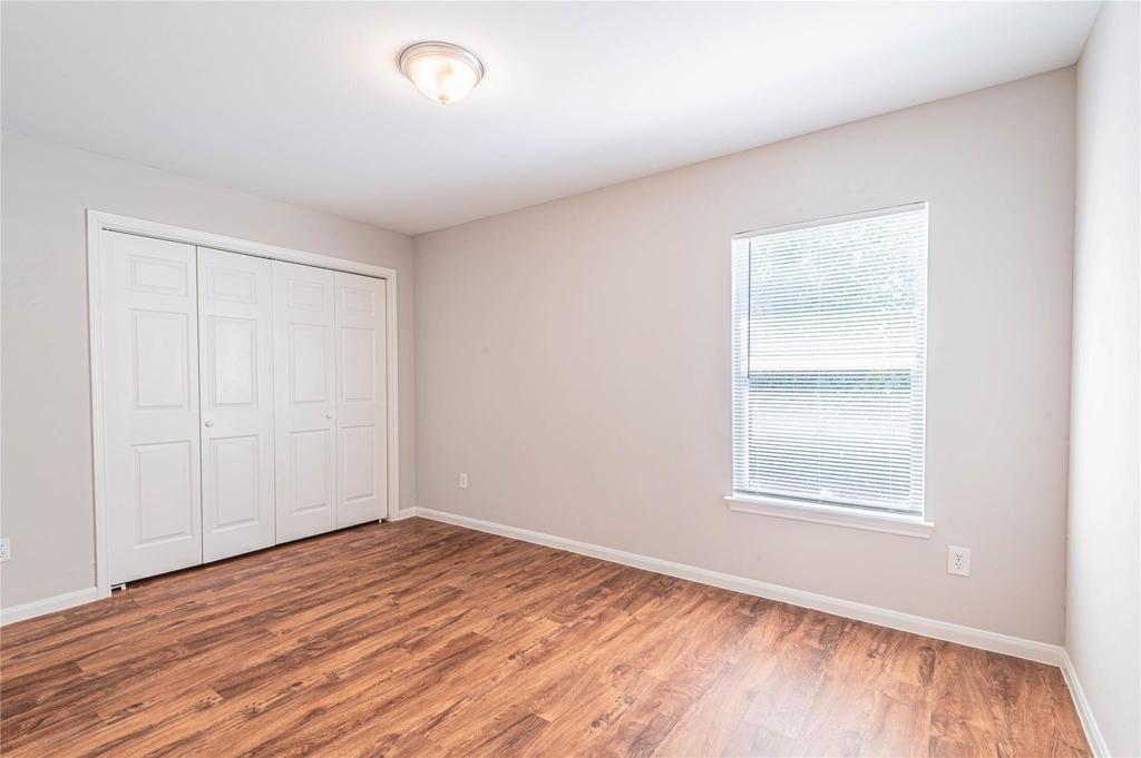 10061 Sharpton Drive - Photo 10