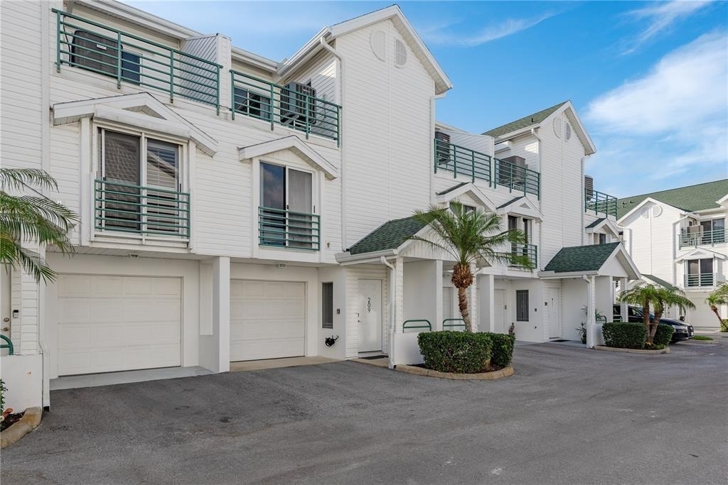 320 Island Way - Photo 14