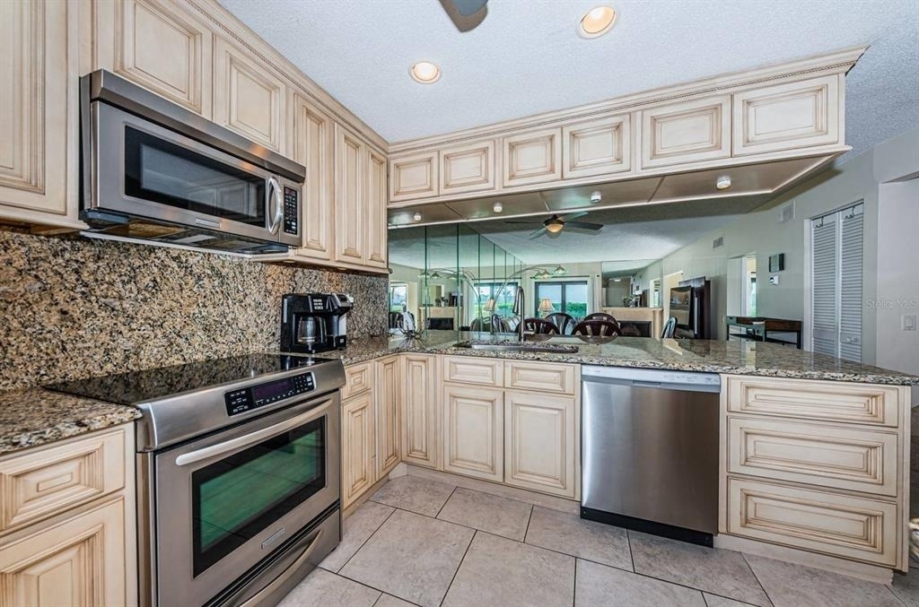 6260 Sun Boulevard - Photo 5