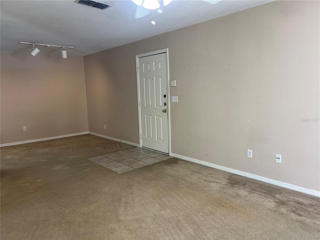 8915 Latrec Ave - Photo 6