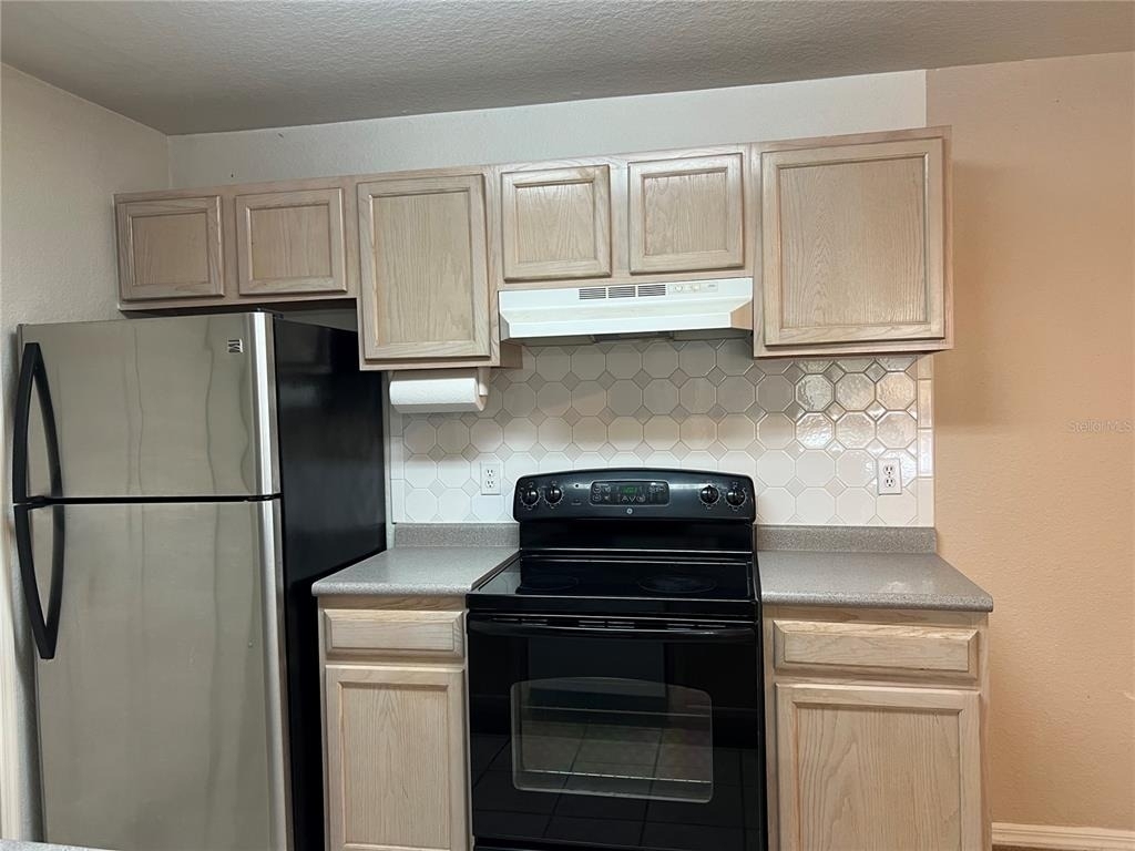 8915 Latrec Ave - Photo 3