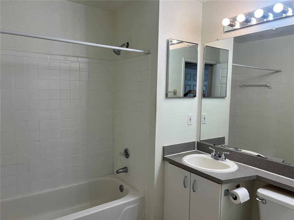 8915 Latrec Ave - Photo 12