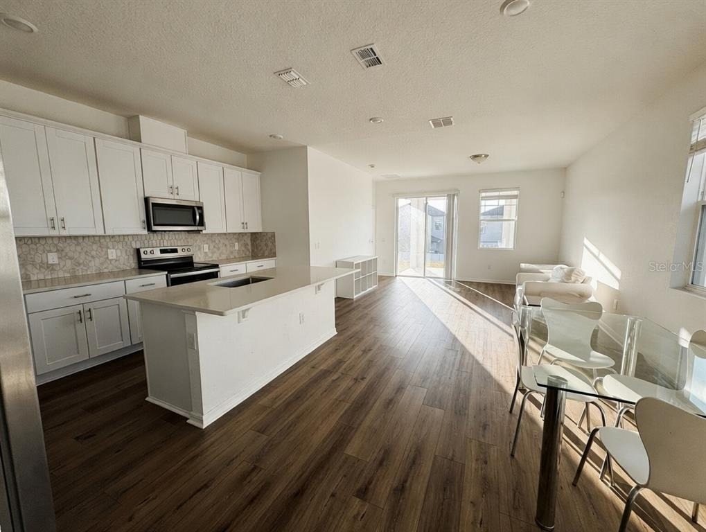 2345 Treasure Hill Street - Photo 4