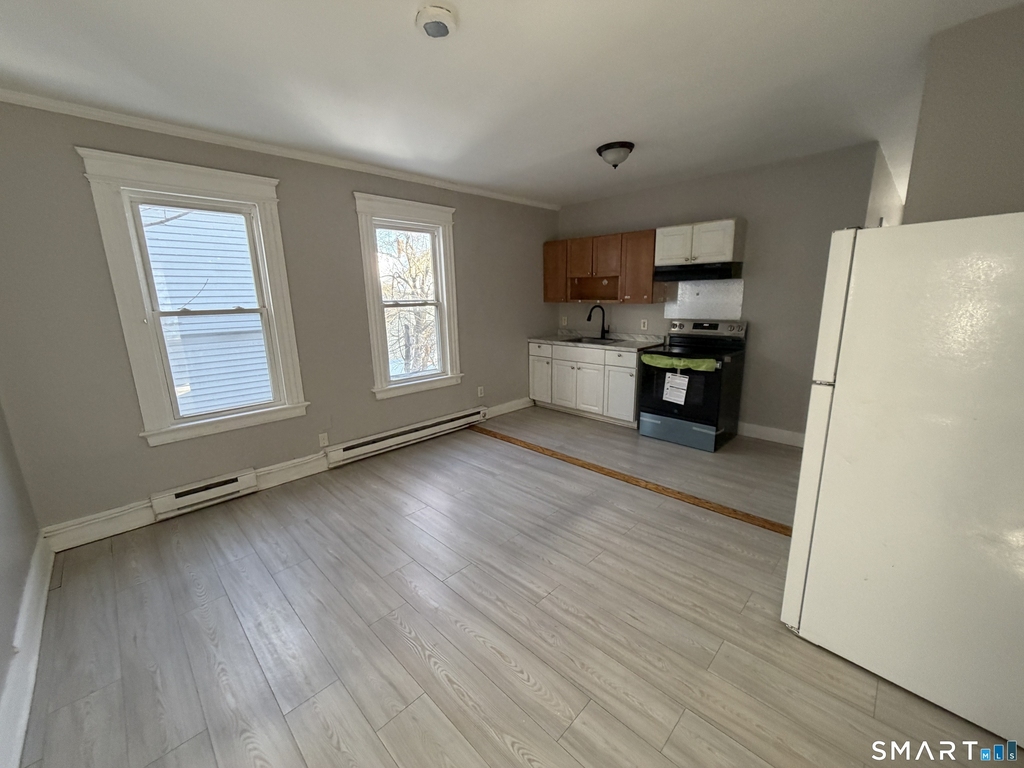 143 Congress Avenue - Photo 3