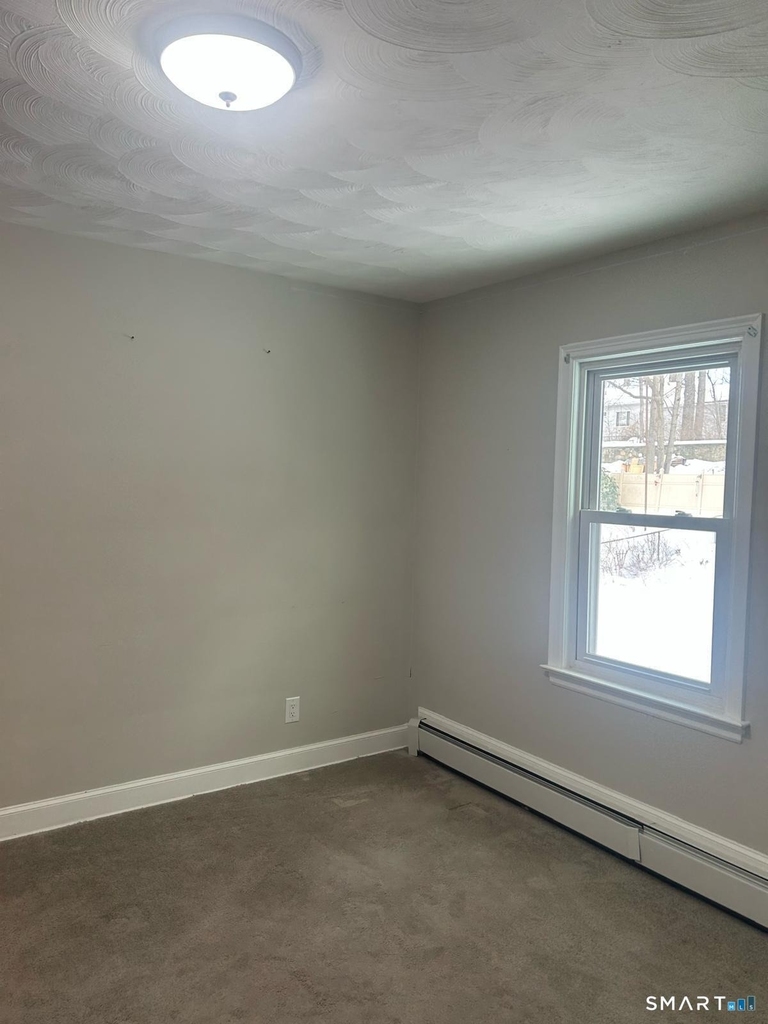 82 Middlefield Avenue - Photo 2