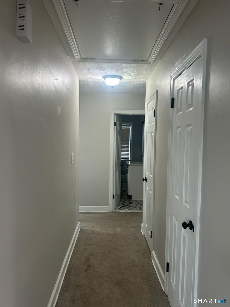 82 Middlefield Avenue - Photo 4