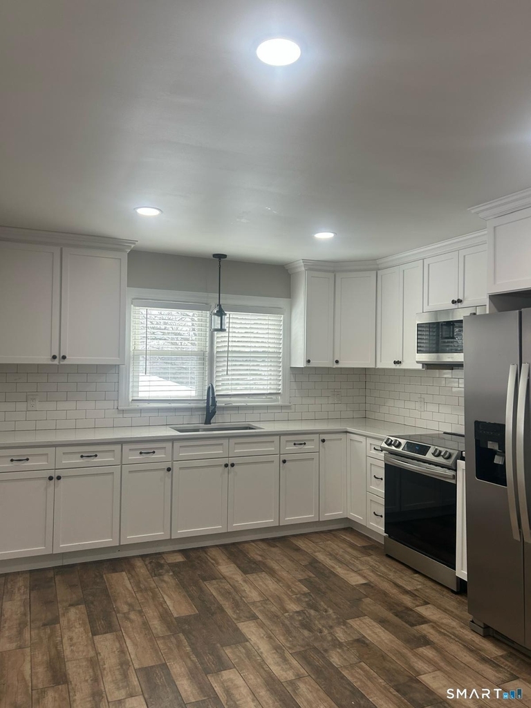 82 Middlefield Avenue - Photo 3