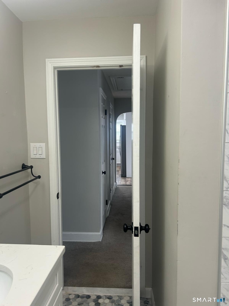 82 Middlefield Avenue - Photo 5