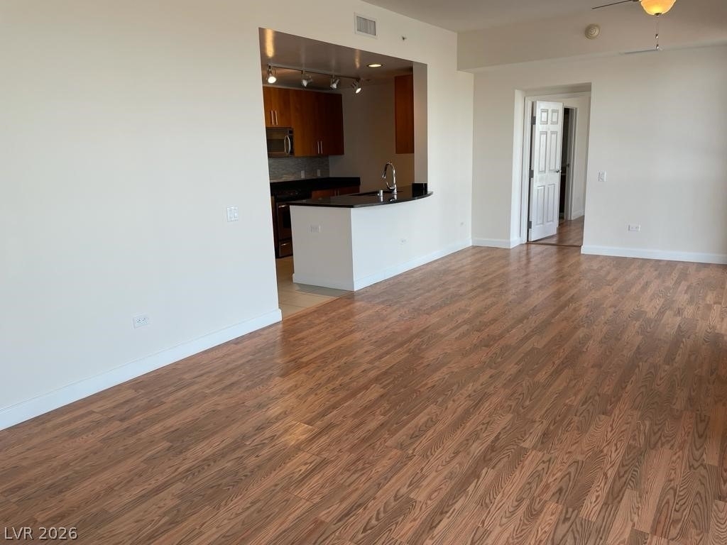 200 W Sahara Avenue - Photo 8