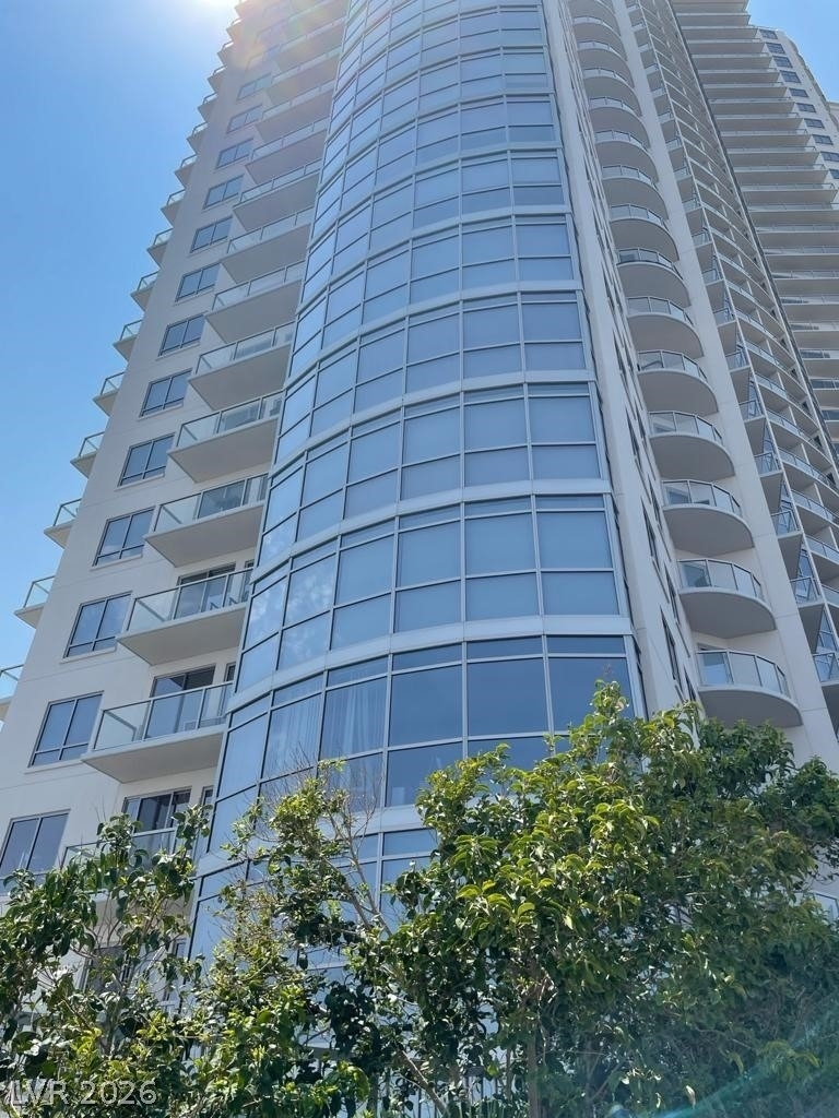 200 W Sahara Avenue - Photo 0