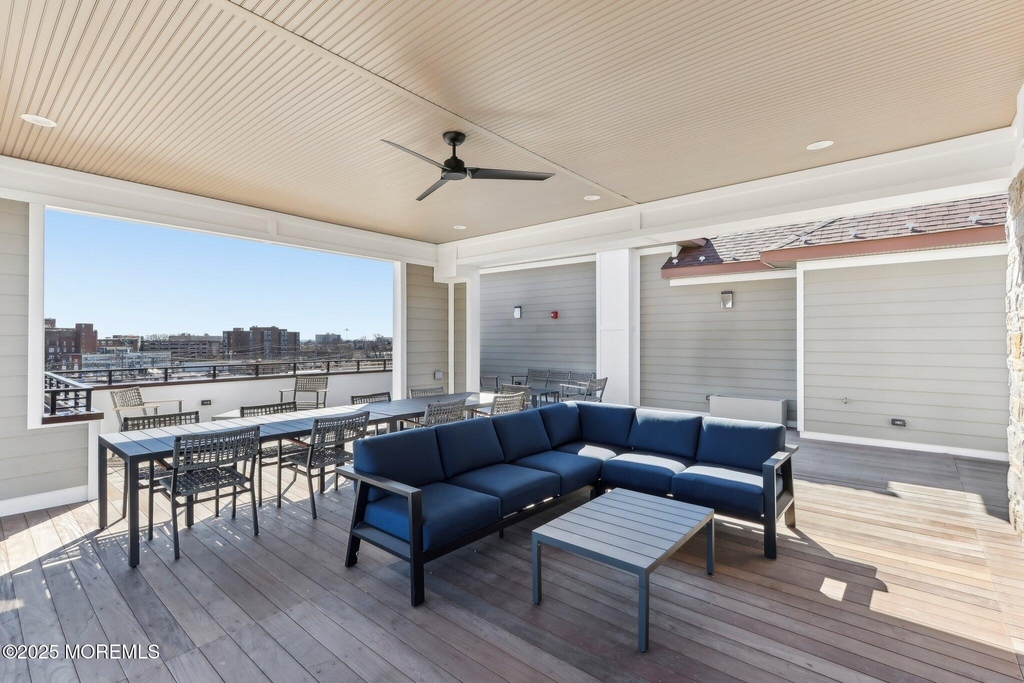 258 Morris Avenue - Photo 10
