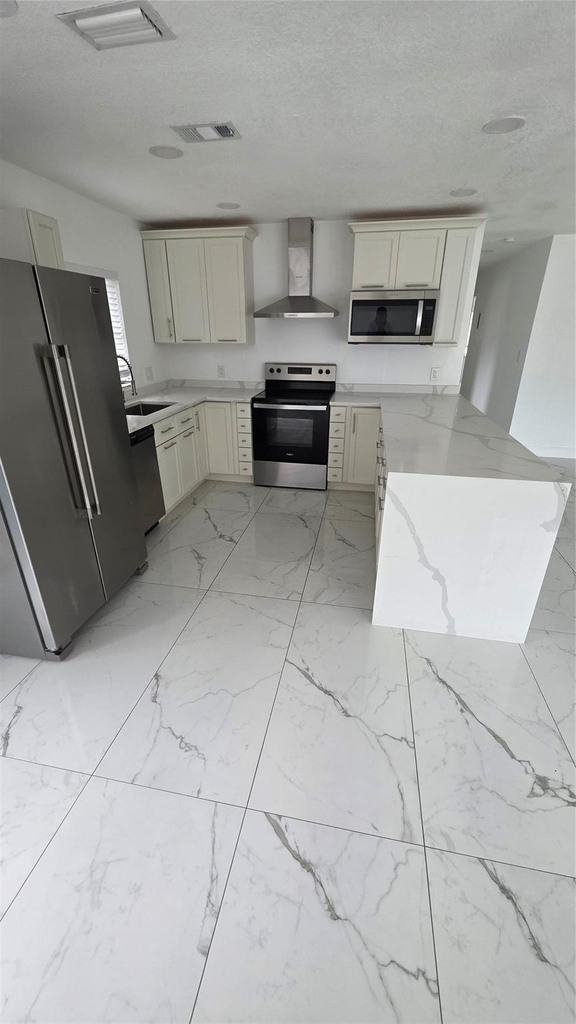 5332 Nw 18th Street - Photo 1
