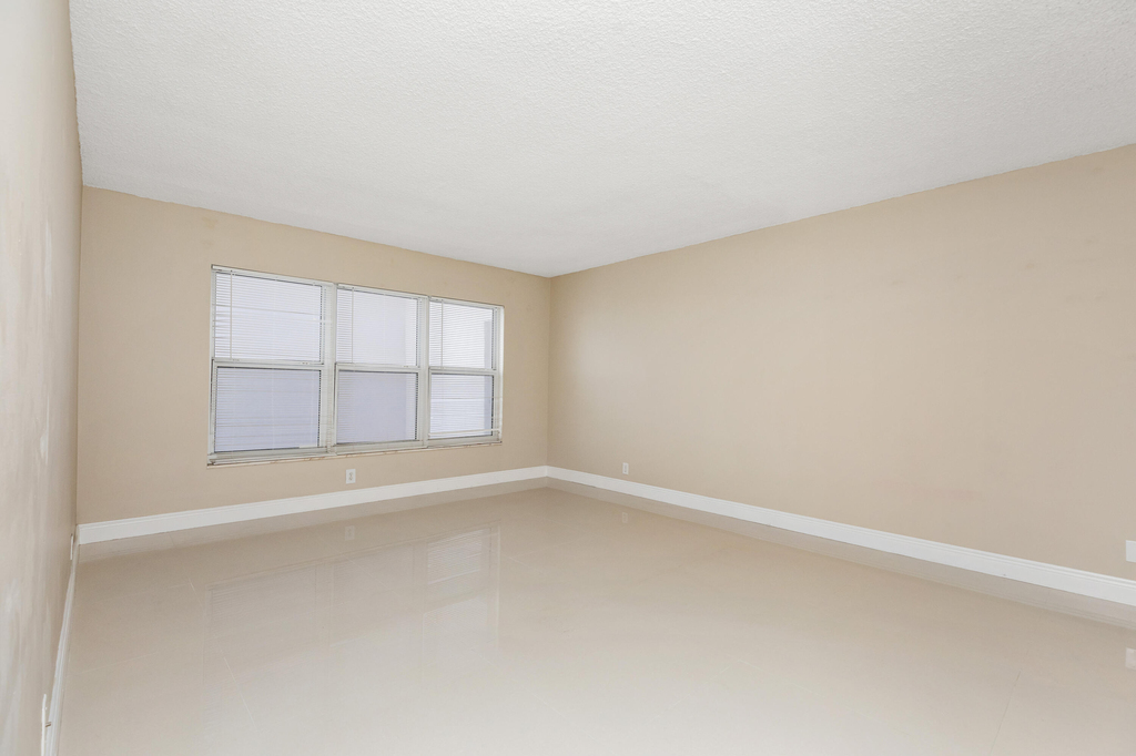 405 N Ocean Boulevard - Photo 20