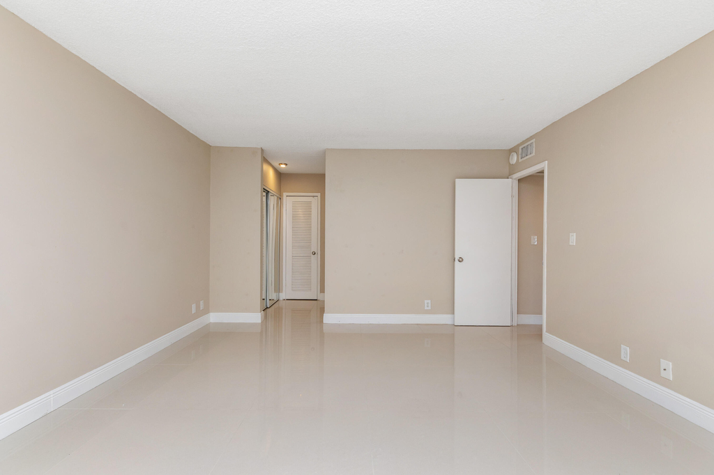 405 N Ocean Boulevard - Photo 22