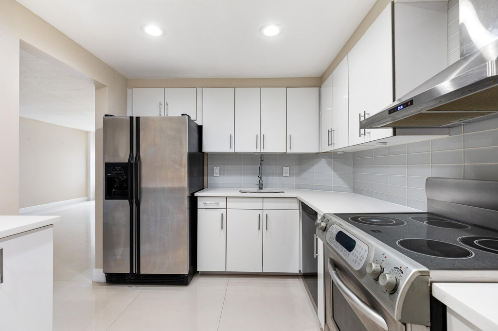 405 N Ocean Boulevard - Photo 13