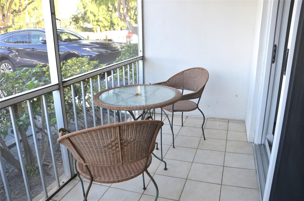6247 Bay Club Drive - Photo 2