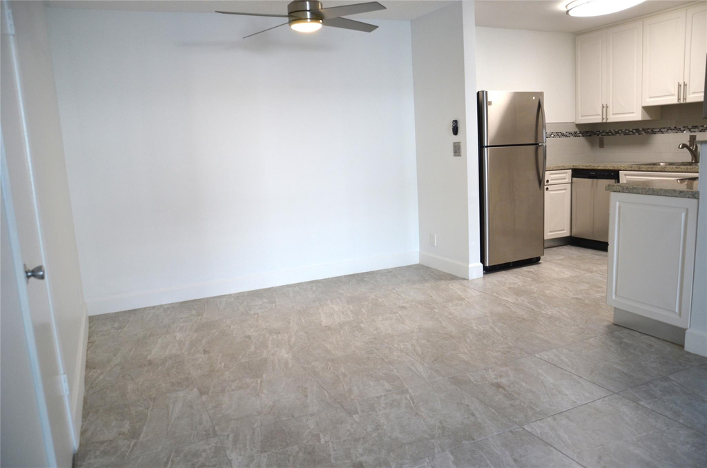 6247 Bay Club Drive - Photo 3
