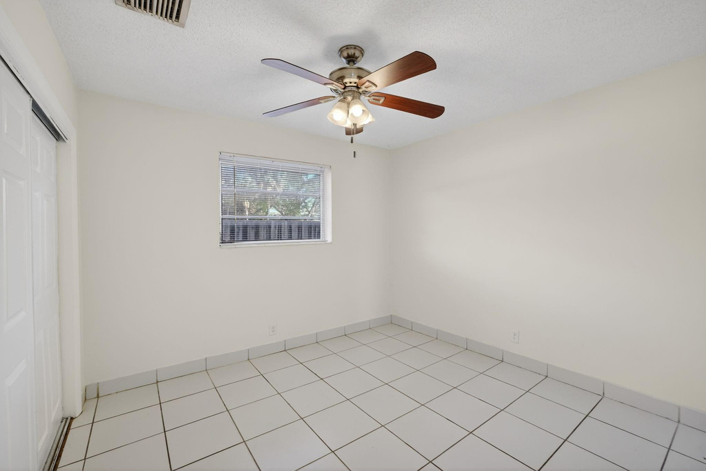 2500 Sw 18th Terrace - Photo 14
