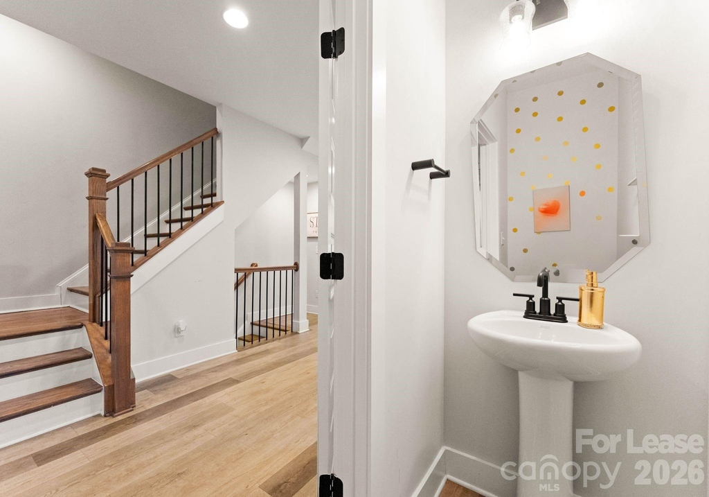 648 W End Drive - Photo 20