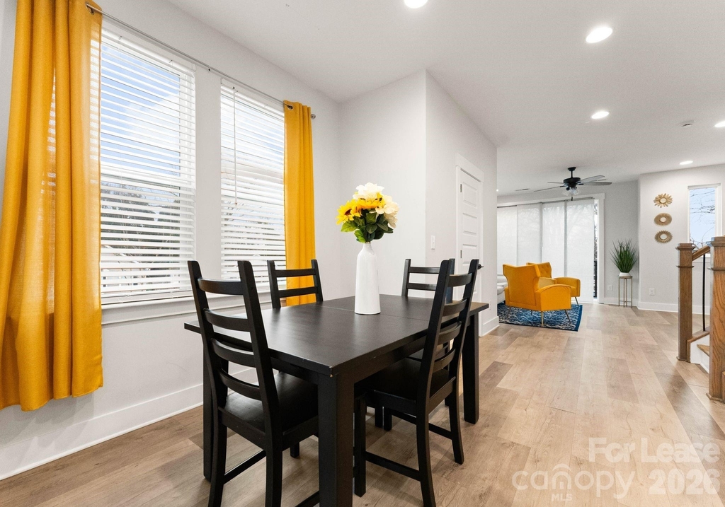 648 W End Drive - Photo 21