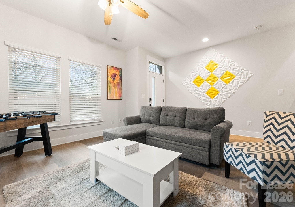 648 W End Drive - Photo 9