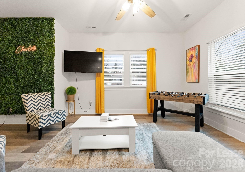 648 W End Drive - Photo 6