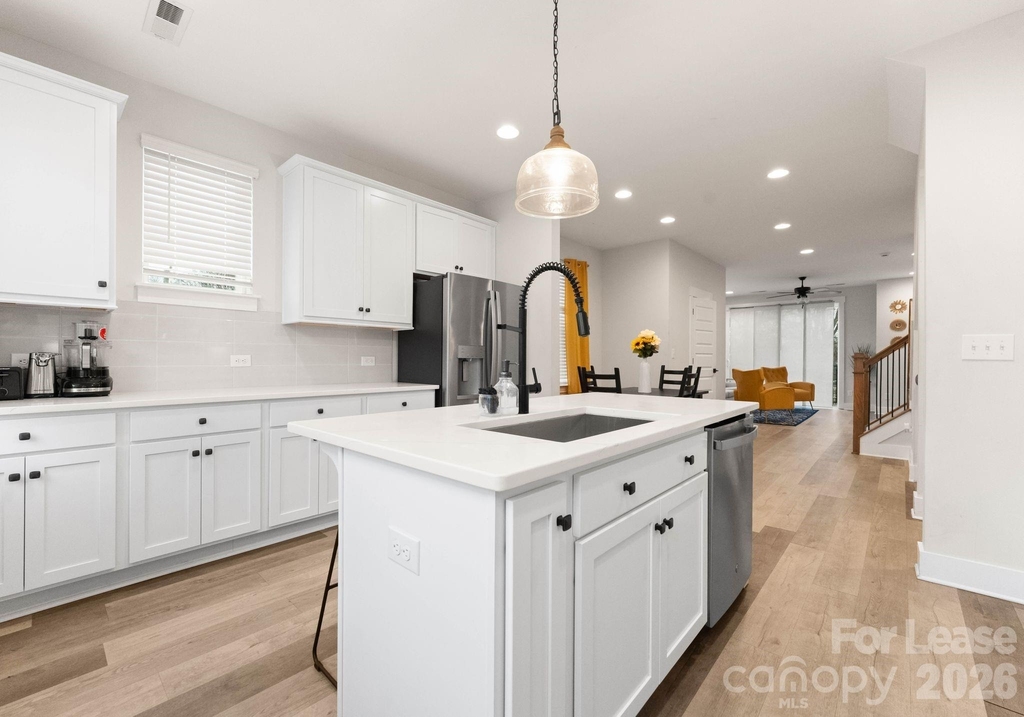 648 W End Drive - Photo 17
