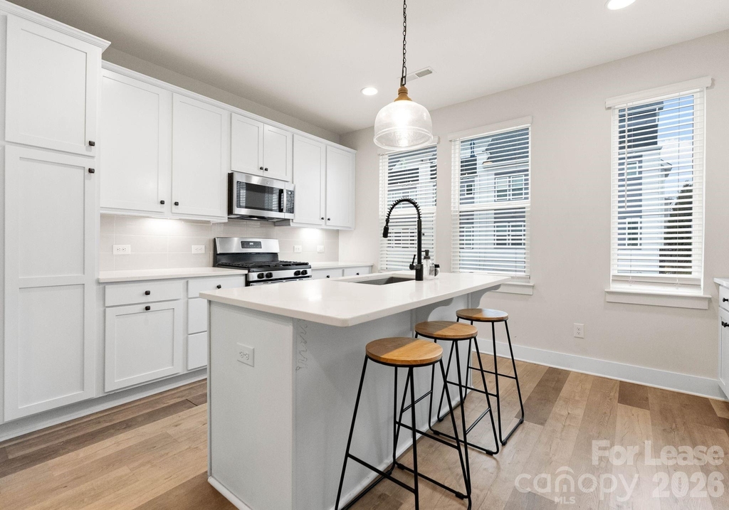 648 W End Drive - Photo 14