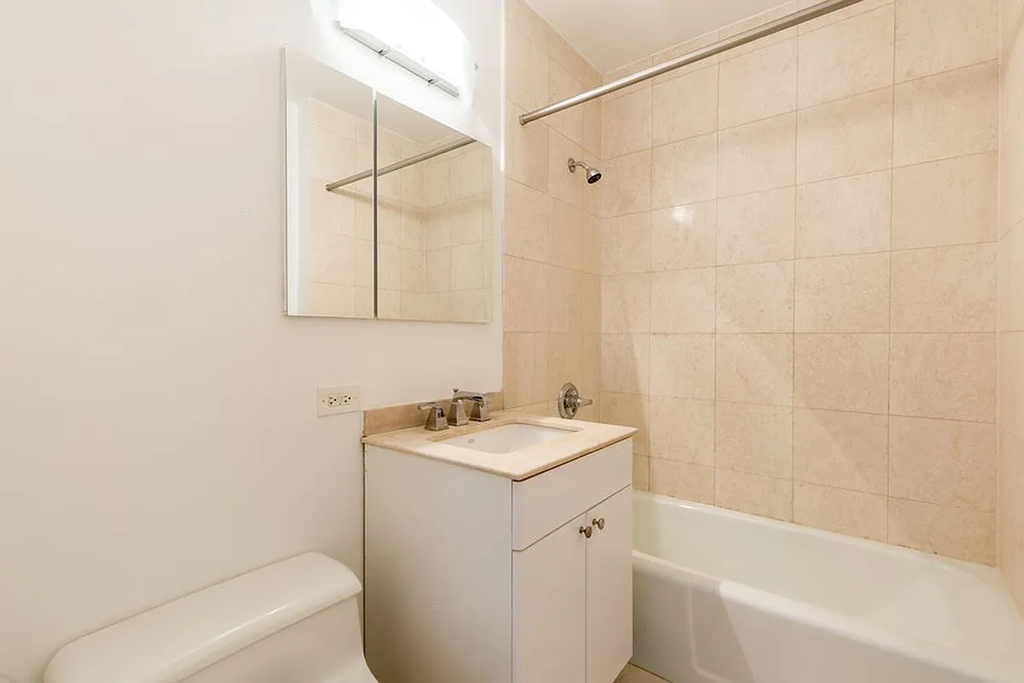 West 48th Street - Photo 4