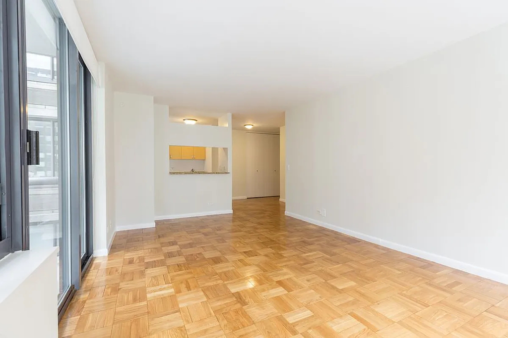 West 48th Street - Photo 5