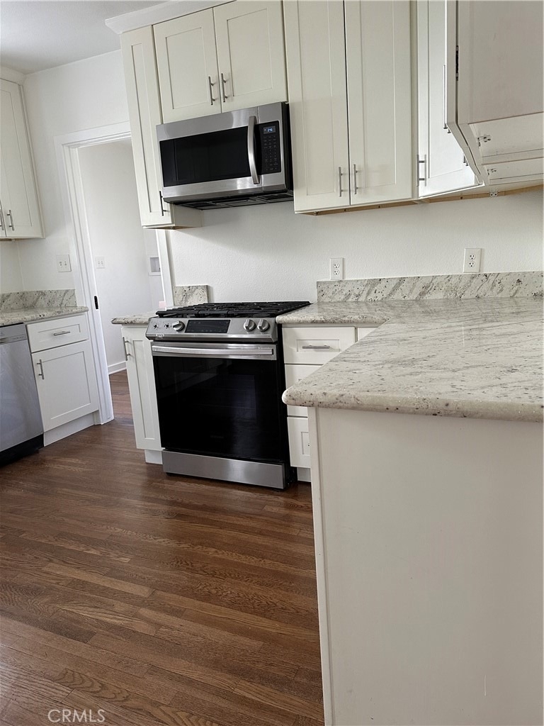 1054 N Euclid - Photo 16