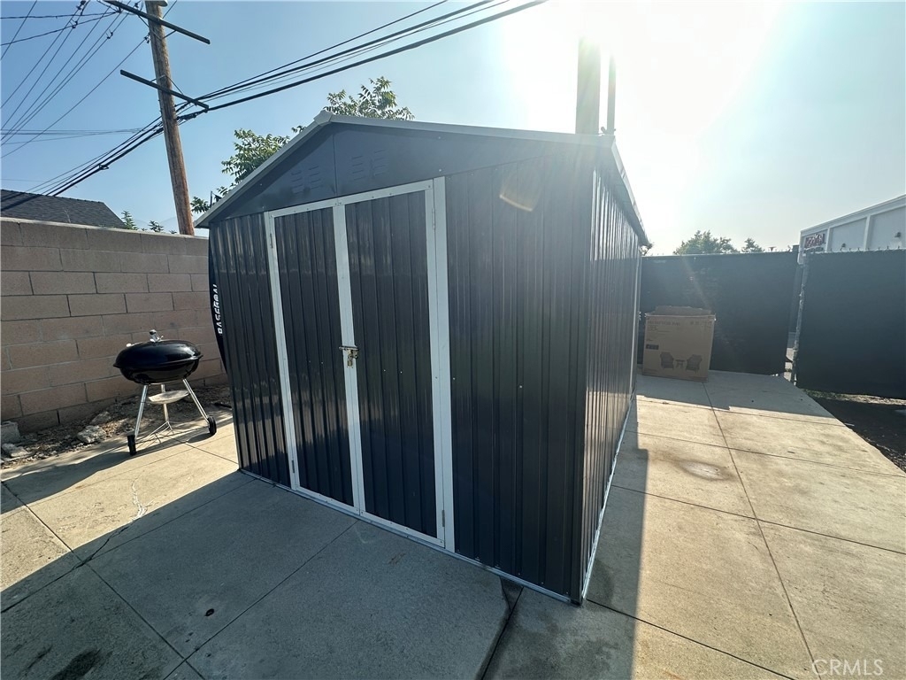 1054 N Euclid - Photo 28