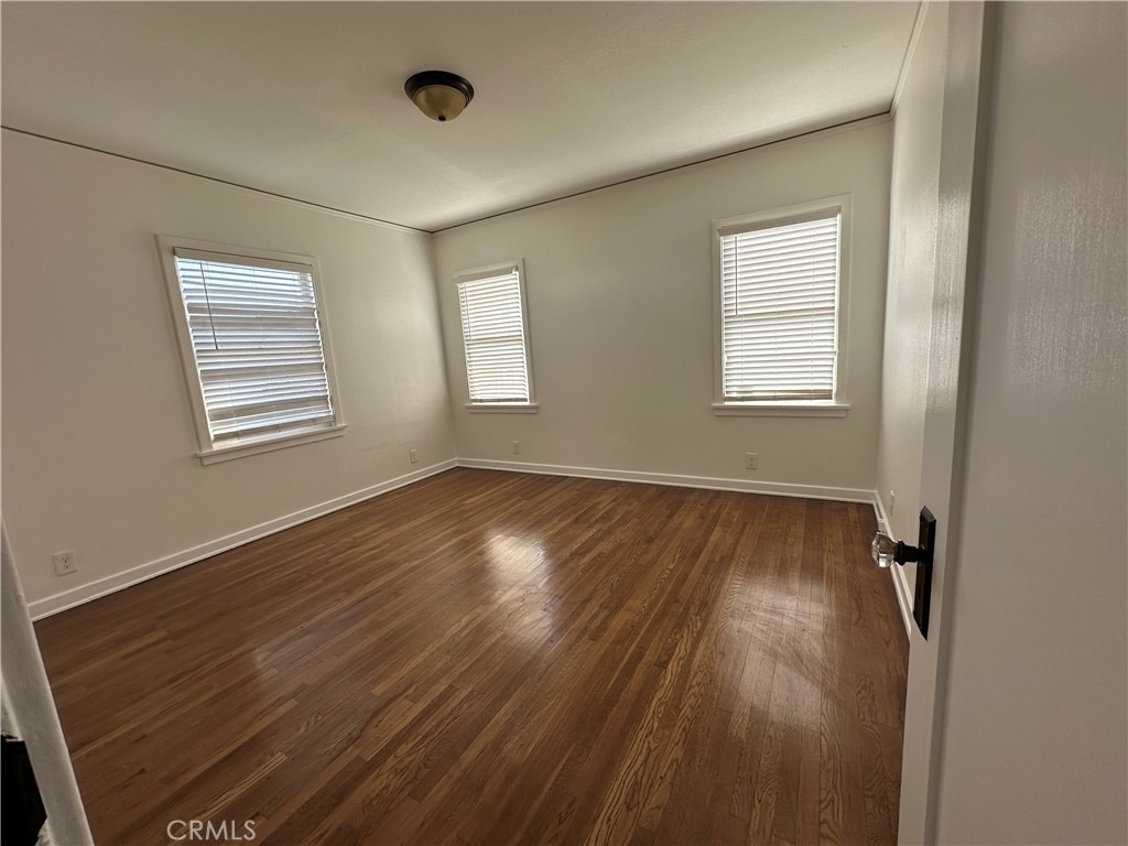 1054 N Euclid - Photo 9
