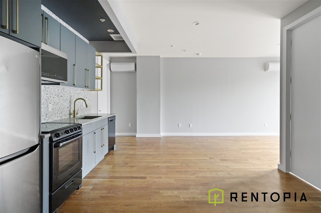 842 Flushing Avenue - Photo 4