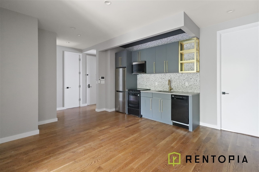 842 Flushing Avenue - Photo 2