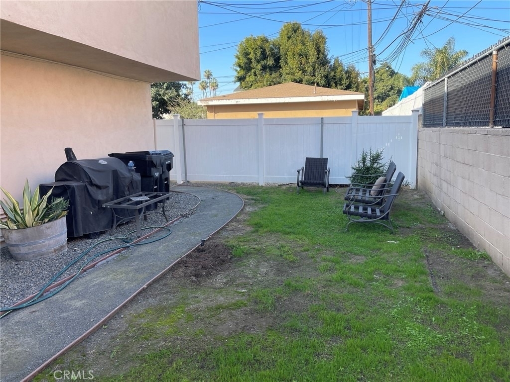 1707 W 81st - Photo 3